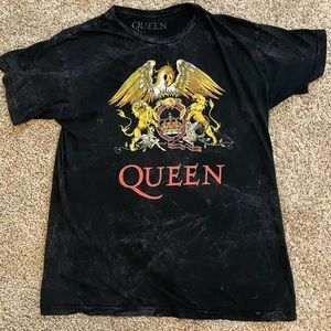 Queen graphic tee